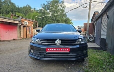 Volkswagen Jetta VI, 2016 год, 1 850 000 рублей, 2 фотография