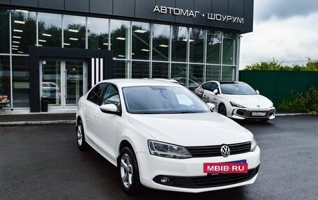 Volkswagen Jetta VI, 2012 год, 998 000 рублей, 2 фотография