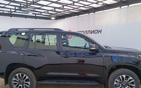 Toyota Land Cruiser Prado 150 рестайлинг 2, 2023 год, 7 990 000 рублей, 6 фотография