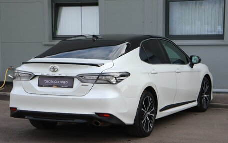 Toyota Camry, 2021 год, 3 099 000 рублей, 4 фотография