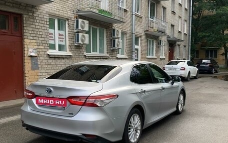 Toyota Camry, 2018 год, 2 500 000 рублей, 3 фотография