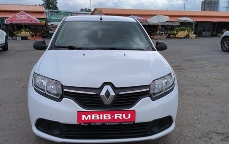 Renault Logan II, 2016 год, 730 000 рублей, 2 фотография