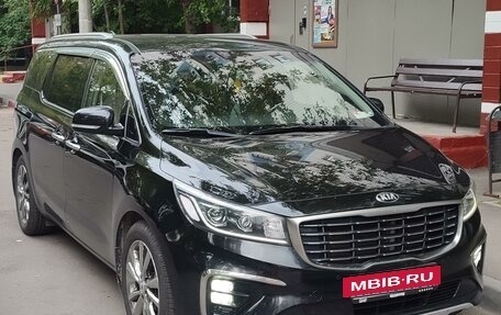 KIA Carnival III, 2018 год, 3 150 000 рублей, 1 фотография