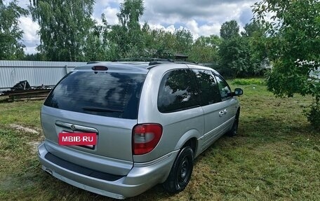 Chrysler Town & Country IV, 2004 год, 950 000 рублей, 5 фотография