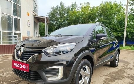 Renault Kaptur I рестайлинг, 2018 год, 1 670 000 рублей, 2 фотография