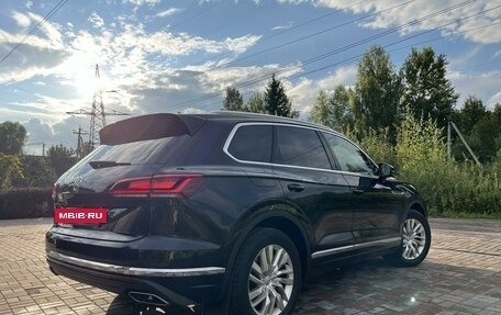 Volkswagen Touareg III, 2018 год, 3 750 000 рублей, 6 фотография