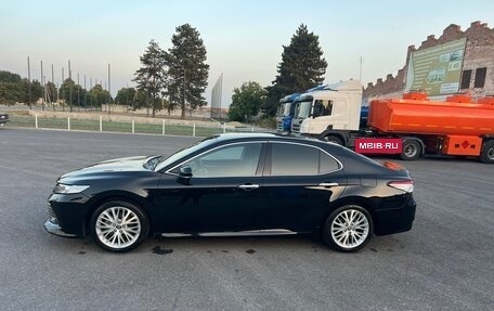 Toyota Camry, 2019 год, 3 290 000 рублей, 2 фотография