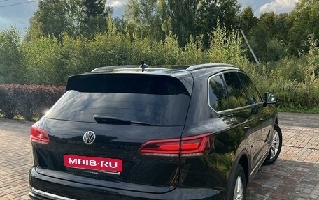 Volkswagen Touareg III, 2018 год, 3 750 000 рублей, 5 фотография