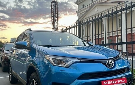 Toyota RAV4, 2016 год, 3 000 000 рублей, 2 фотография