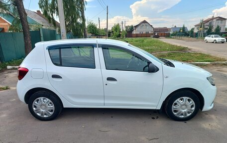 Renault Sandero II рестайлинг, 2015 год, 670 000 рублей, 4 фотография