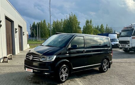 Volkswagen Caravelle T6 рестайлинг, 2016 год, 2 900 000 рублей, 2 фотография