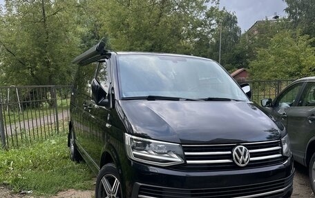 Volkswagen Caravelle T6 рестайлинг, 2016 год, 2 900 000 рублей, 3 фотография