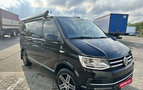 Volkswagen Caravelle T6 рестайлинг, 2016 год, 2 900 000 рублей, 1 фотография