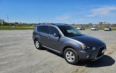 Mitsubishi Outlander III рестайлинг 3, 2011 год, 1 460 000 рублей, 2 фотография