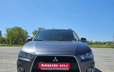 Mitsubishi Outlander III рестайлинг 3, 2011 год, 1 460 000 рублей, 4 фотография