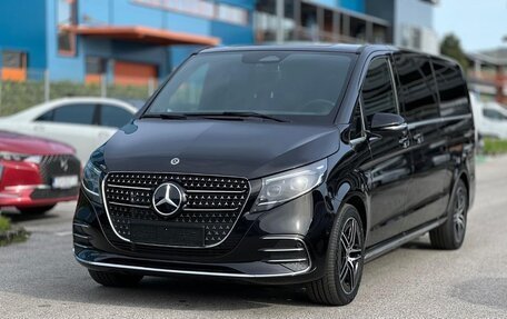 Mercedes-Benz V-Класс, 2024 год, 23 500 000 рублей, 3 фотография