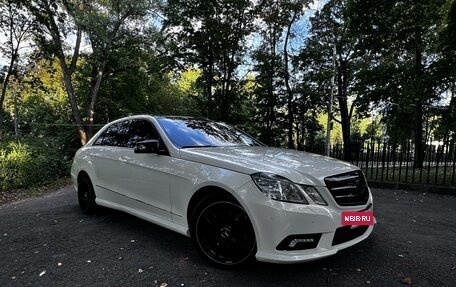 Mercedes-Benz E-Класс, 2011 год, 2 150 000 рублей, 4 фотография