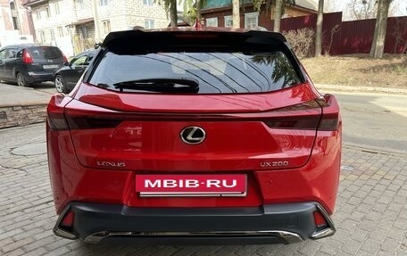 Lexus UX I, 2020 год, 3 500 000 рублей, 6 фотография