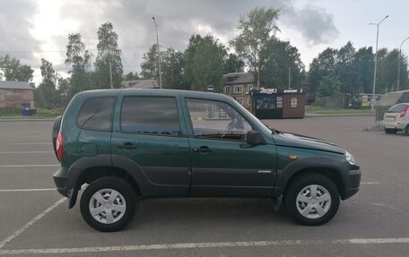 Chevrolet Niva I рестайлинг, 2010 год, 450 000 рублей, 4 фотография