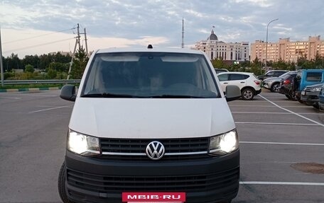 Volkswagen Transporter T6 рестайлинг, 2019 год, 2 420 000 рублей, 2 фотография