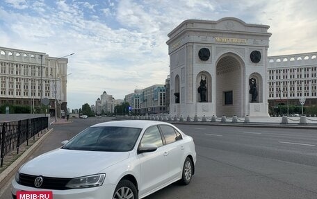 Volkswagen Jetta VI, 2015 год, 1 200 000 рублей, 2 фотография