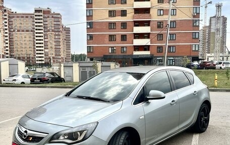 Opel Astra J, 2010 год, 929 000 рублей, 1 фотография