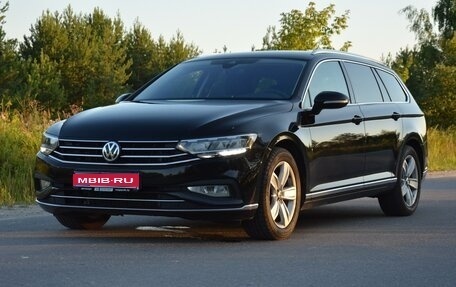 Volkswagen Passat B8 рестайлинг, 2019 год, 2 890 000 рублей, 1 фотография