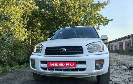 Toyota RAV4, 2001 год, 680 000 рублей, 2 фотография