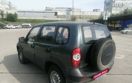 Chevrolet Niva I рестайлинг, 2010 год, 570 000 рублей, 5 фотография