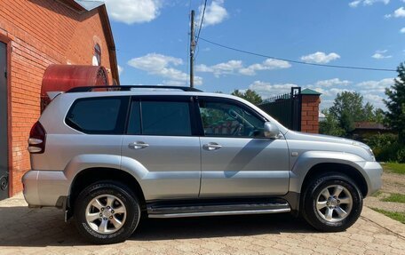 Toyota Land Cruiser Prado 120 рестайлинг, 2007 год, 3 150 000 рублей, 2 фотография