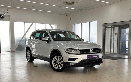 Volkswagen Tiguan II, 2018 год, 2 535 000 рублей, 3 фотография