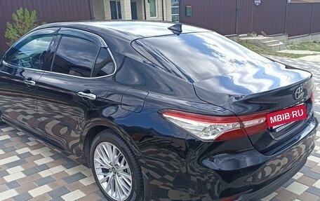 Toyota Camry, 2018 год, 3 290 000 рублей, 4 фотография