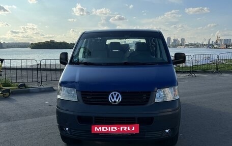 Volkswagen Transporter T5 рестайлинг, 2007 год, 1 299 999 рублей, 1 фотография