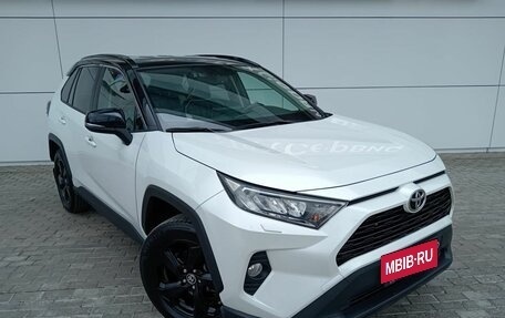 Toyota RAV4, 2021 год, 4 150 000 рублей, 3 фотография