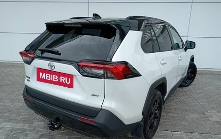 Toyota RAV4, 2021 год, 4 150 000 рублей, 5 фотография