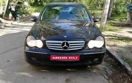 Mercedes-Benz C-Класс, 2001 год, 400 000 рублей, 1 фотография