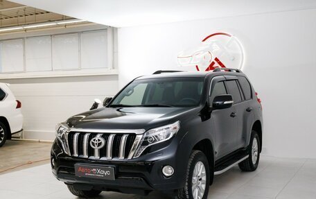 Toyota Land Cruiser Prado 150 рестайлинг 2, 2013 год, 3 895 000 рублей, 3 фотография