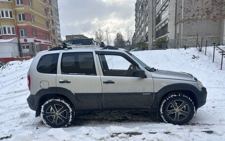 Chevrolet Niva I рестайлинг, 2012 год, 700 000 рублей, 1 фотография