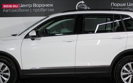 Volkswagen Tiguan II, 2022 год, 3 800 000 рублей, 3 фотография