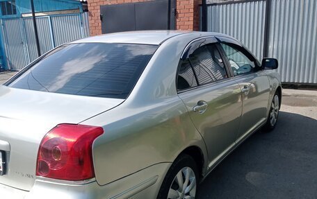 Toyota Avensis III рестайлинг, 2003 год, 800 000 рублей, 4 фотография