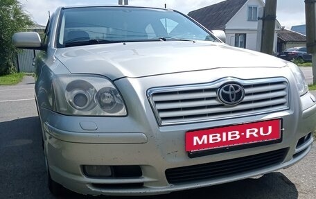 Toyota Avensis III рестайлинг, 2003 год, 800 000 рублей, 2 фотография