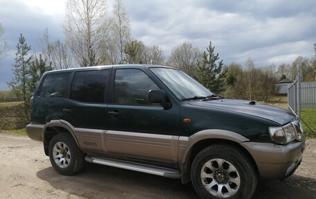 Nissan Terrano II рестайлинг, 2000 год, 400 000 рублей, 3 фотография