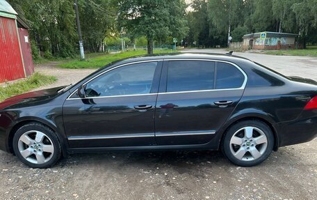 Skoda Superb III рестайлинг, 2010 год, 910 000 рублей, 4 фотография