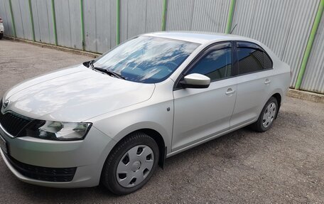 Skoda Rapid I, 2014 год, 1 100 000 рублей, 2 фотография