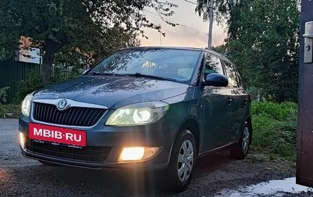 Skoda Fabia II, 2011 год, 700 000 рублей, 3 фотография