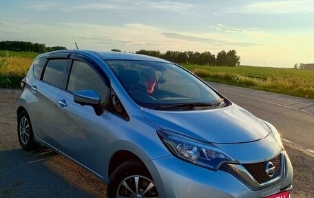 Nissan Note II рестайлинг, 2017 год, 1 000 000 рублей, 2 фотография