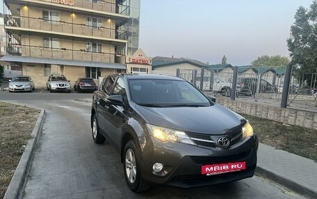 Toyota RAV4, 2013 год, 1 800 000 рублей, 2 фотография