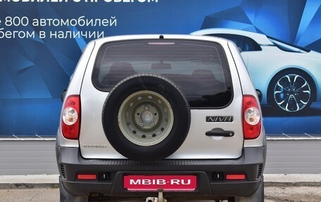 Chevrolet Niva I рестайлинг, 2011 год, 560 000 рублей, 4 фотография