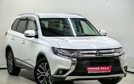 Mitsubishi Outlander III рестайлинг 3, 2017 год, 2 130 000 рублей, 1 фотография