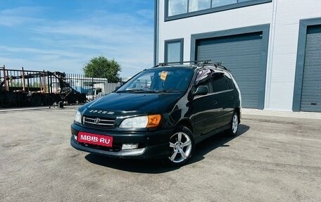 Toyota Ipsum II, 2000 год, 849 000 рублей, 1 фотография